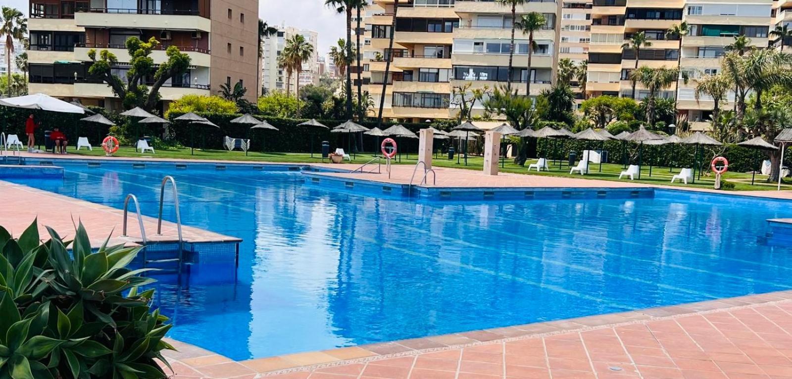 Apartamento Playamar Deluxe Pool & Sinese Design Homes